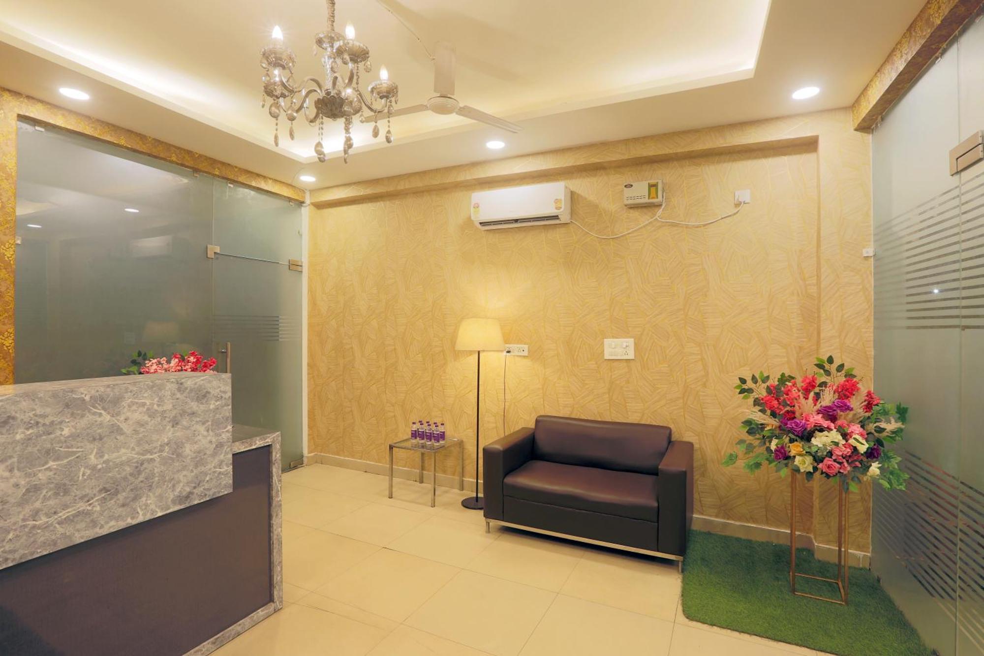 Hotel Lemon Suites & Banquet Noida Sector 62 المظهر الخارجي الصورة